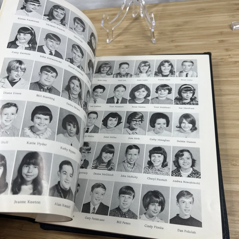 1967 1968 Mustang‎ Fairlane Jr High Yearbooks Dearborn MI Signed Lot